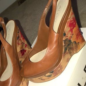 Aldo wedges